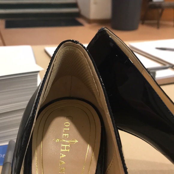 Cole Haan black patent size 9 EUC - Picture 3 of 5